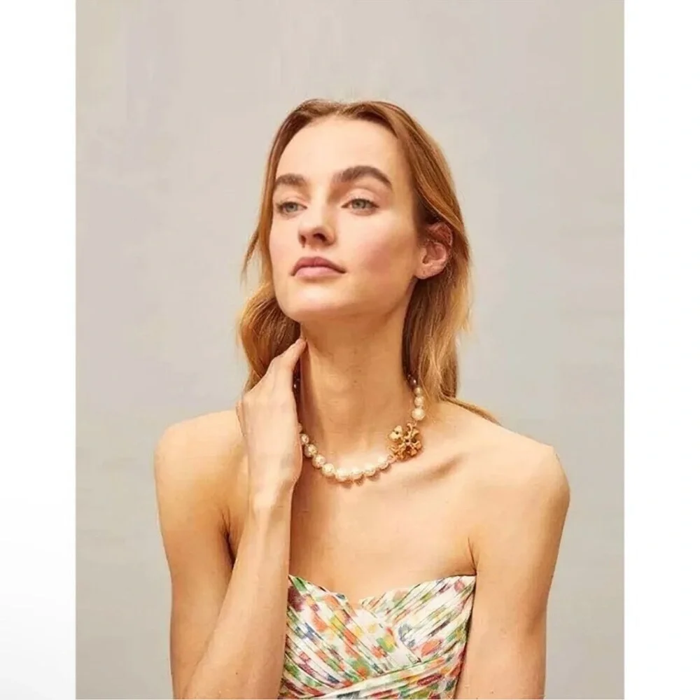 🎁 Tory Burch • Pearl and Gold Roxanne T Necklace NWT $228